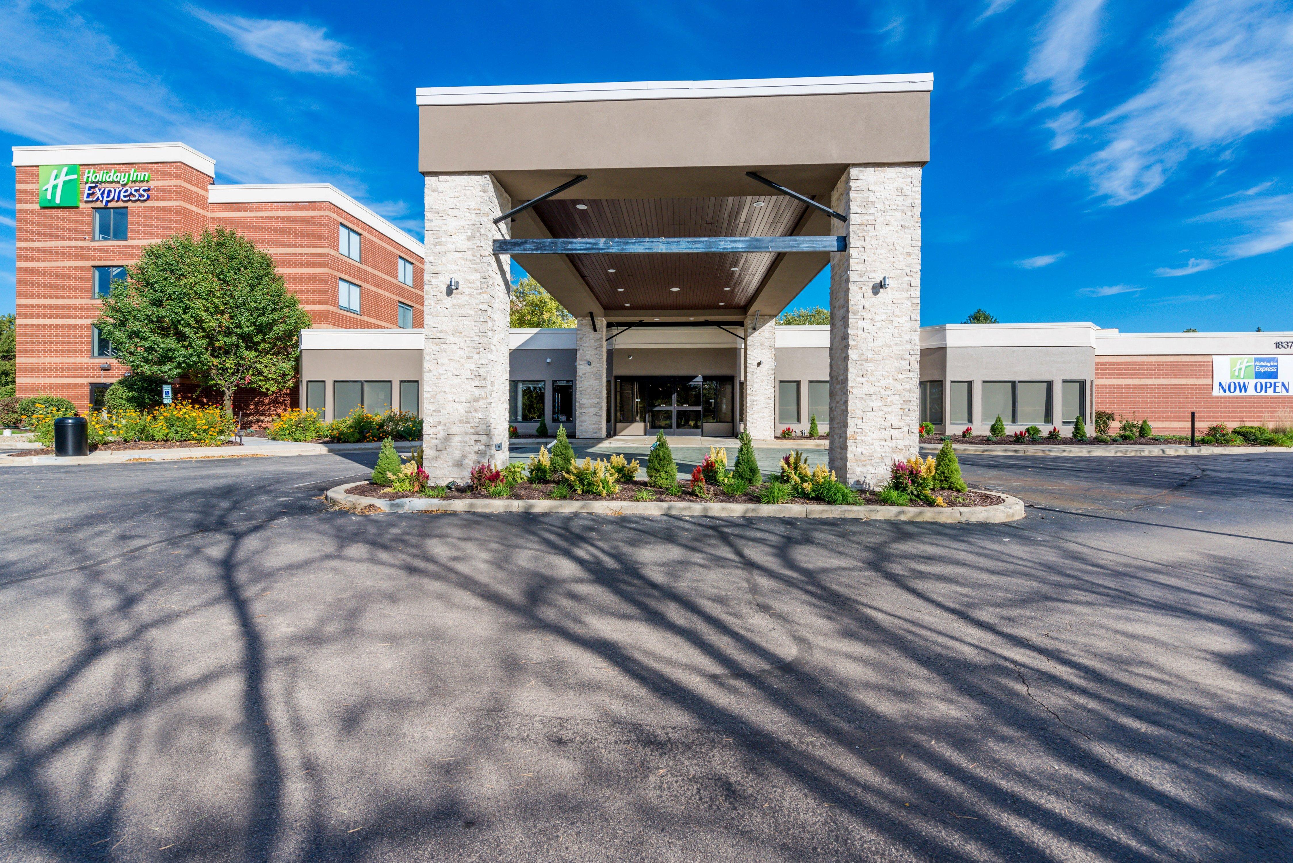 Holiday Inn Express Naperville By Ihg Exterior foto
